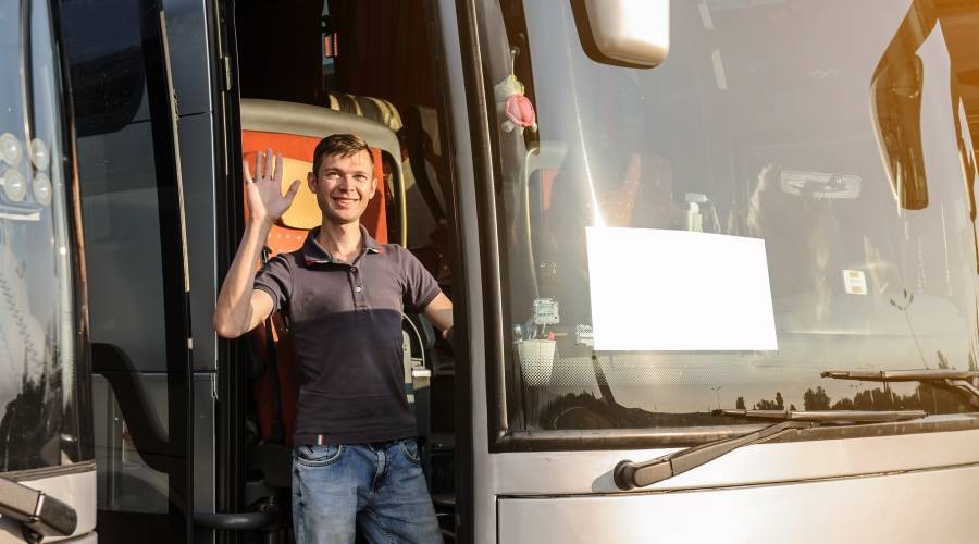 Bus met chauffeur huren